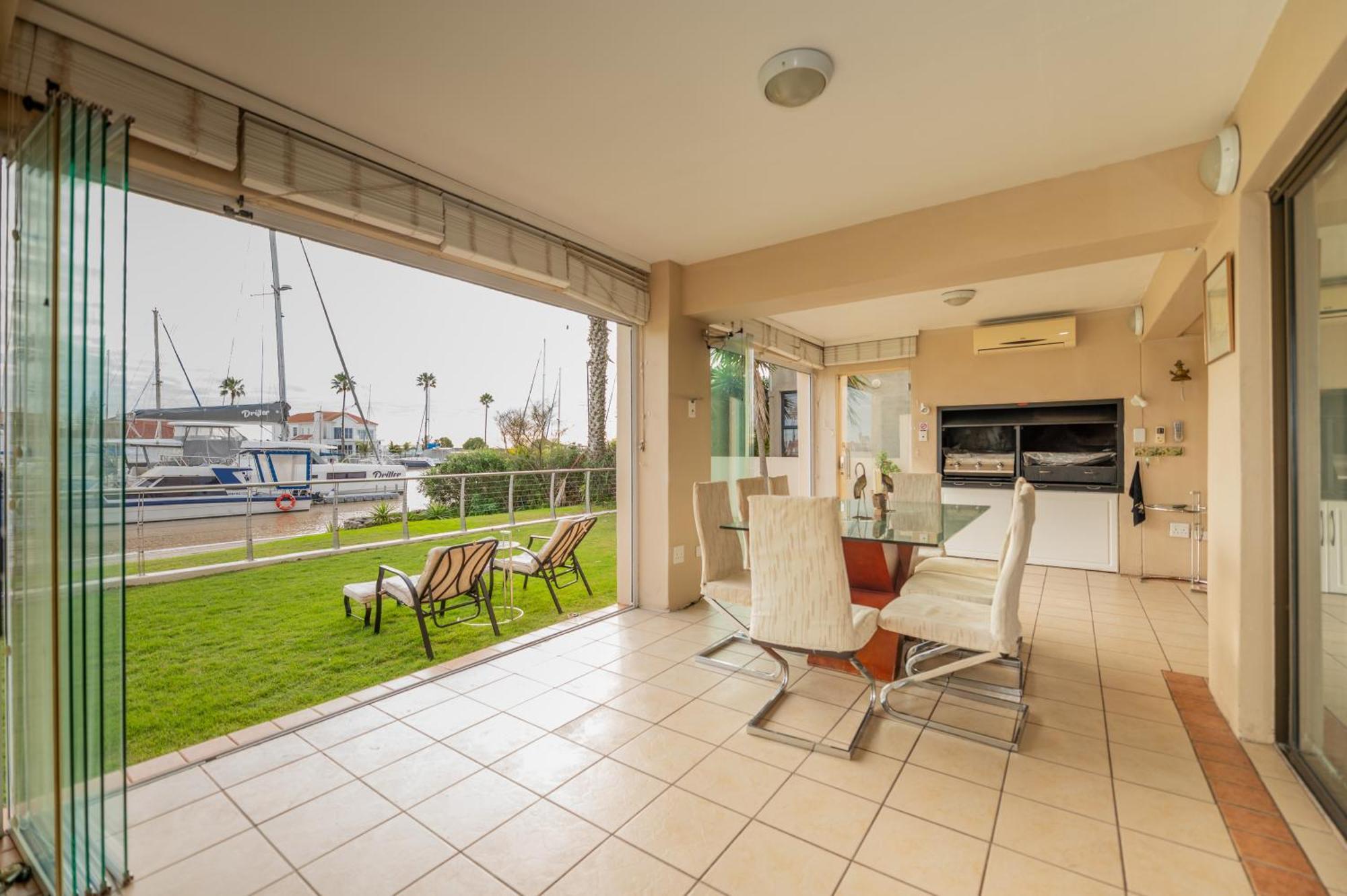 Holiday home The Waterfront *